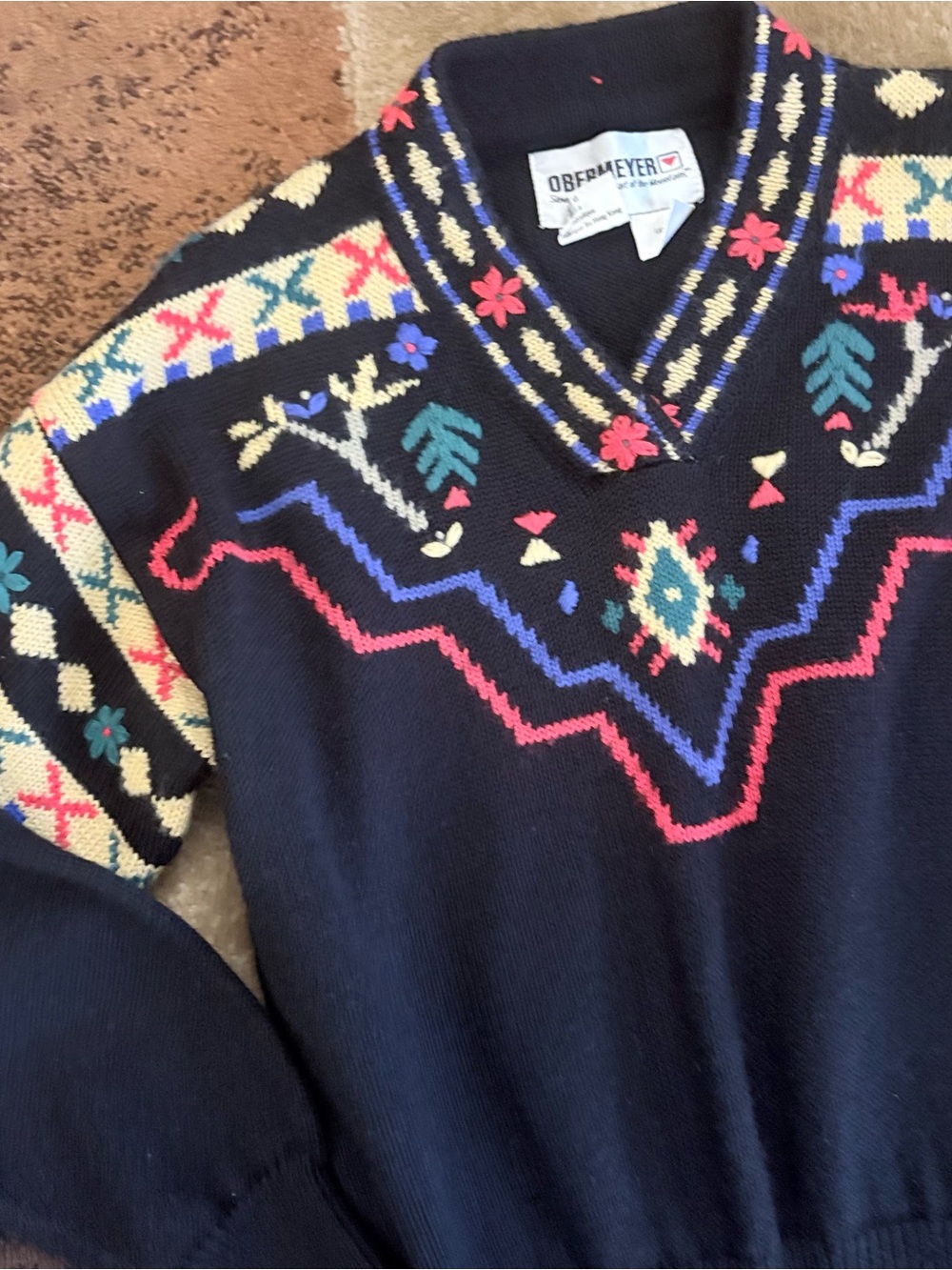 Vintage Obermyer Black V-Neck Sweater with Multicolor Folk Motif - Picture 4 of 6